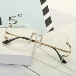 ASUPERMALL Lunettes De Soleil Irregulieres De Protection Uv 400, Style 3 (Feuille Transparente A Monture Doree)