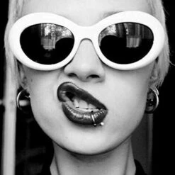 BRIDAY Lunettes De Soleil Lunettes Ovales Rétro, Lunettes De Soleil Vintage Clout Unisexe Lunettes Rétro Ovales Clout Lunettes De Soleil Voyage Hommes Femmes Lunettes Blanc -Promos Protection des yeux : lunettes et masque Magasin 44929430 4