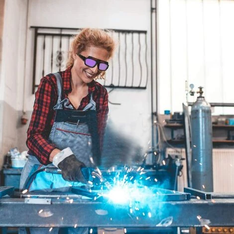 Lunettes De Soudure,Masque Lunettes Solaires De Soudage à Assombrissement Automatique à énergie Solaire Lunettes Avec Cordes Réglables, Anti-buée Casque De Masque(1 Ensemble) 56Vingt 5 Lunettes De Soudure,Masque Lunettes Solaires De Soudage à Assombrissement Automatique à énergie Solaire Lunettes Avec Cordes Réglables, Anti-buée Casque De Masque(1 Ensemble) 56Vingt – Image 5