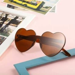 BAICCCF Lunettes De Protection Lunettes De Soleil En Forme De Cœur Lunettes De Soleil De Fête $ Candy Color Love Lunettes De Soleil En Forme De Cœur $ Fête De Carnaval Lunettes De Soleil En Forme De Cœur Lunettes De Soleil Sans Monture -Promos Protection des yeux : lunettes et masque Magasin 65748456 5